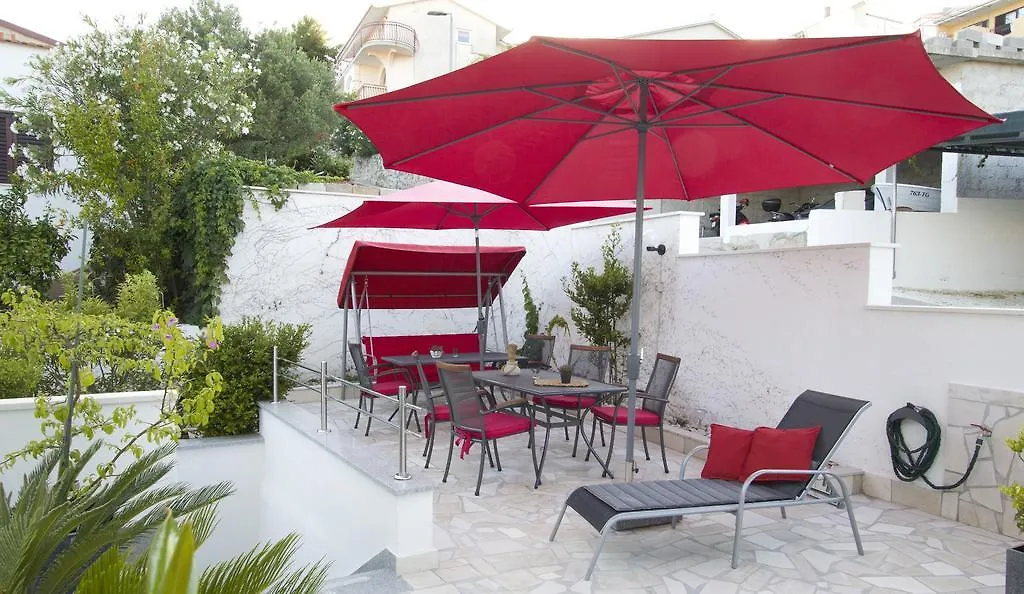 Apartment Prkic Trogir 0*,